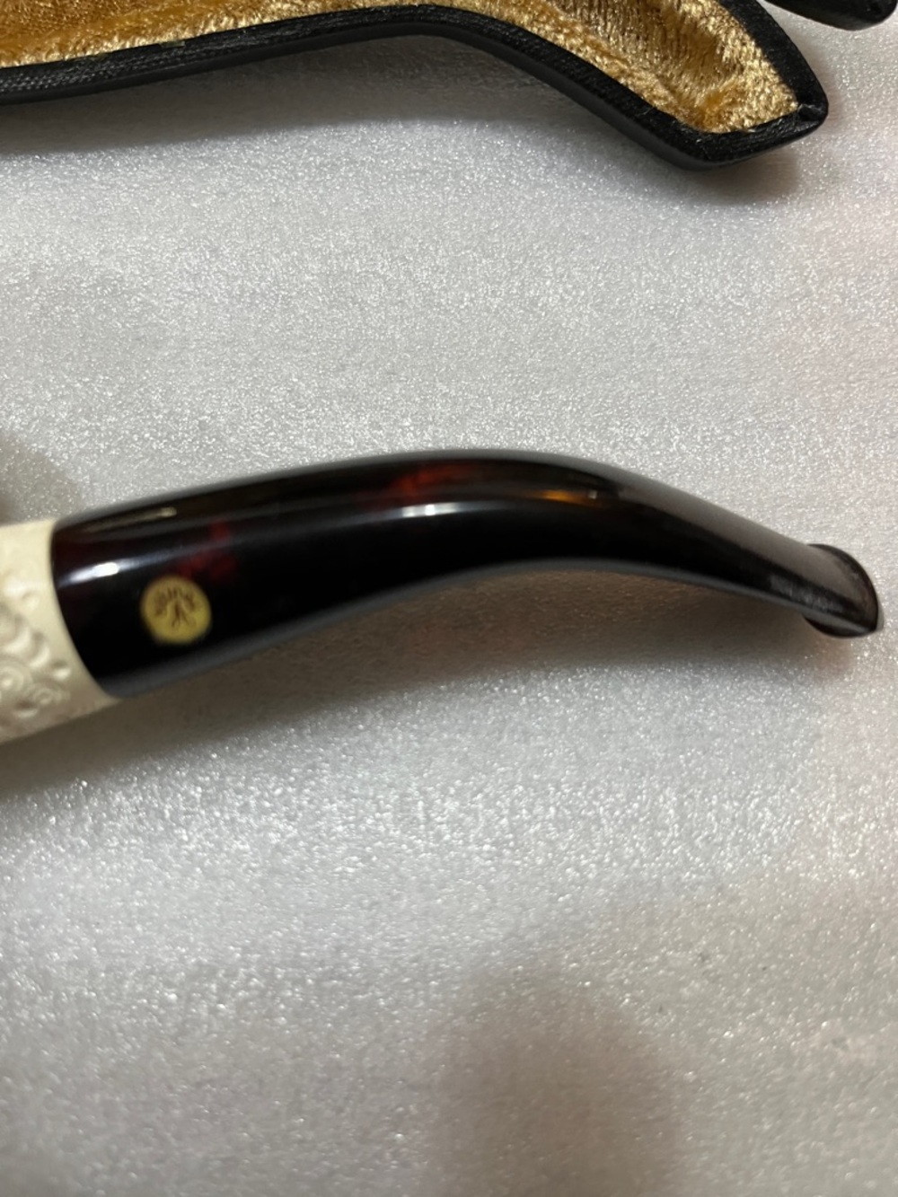 Meerschaum carved elephant pipe - Picture 3 of 9